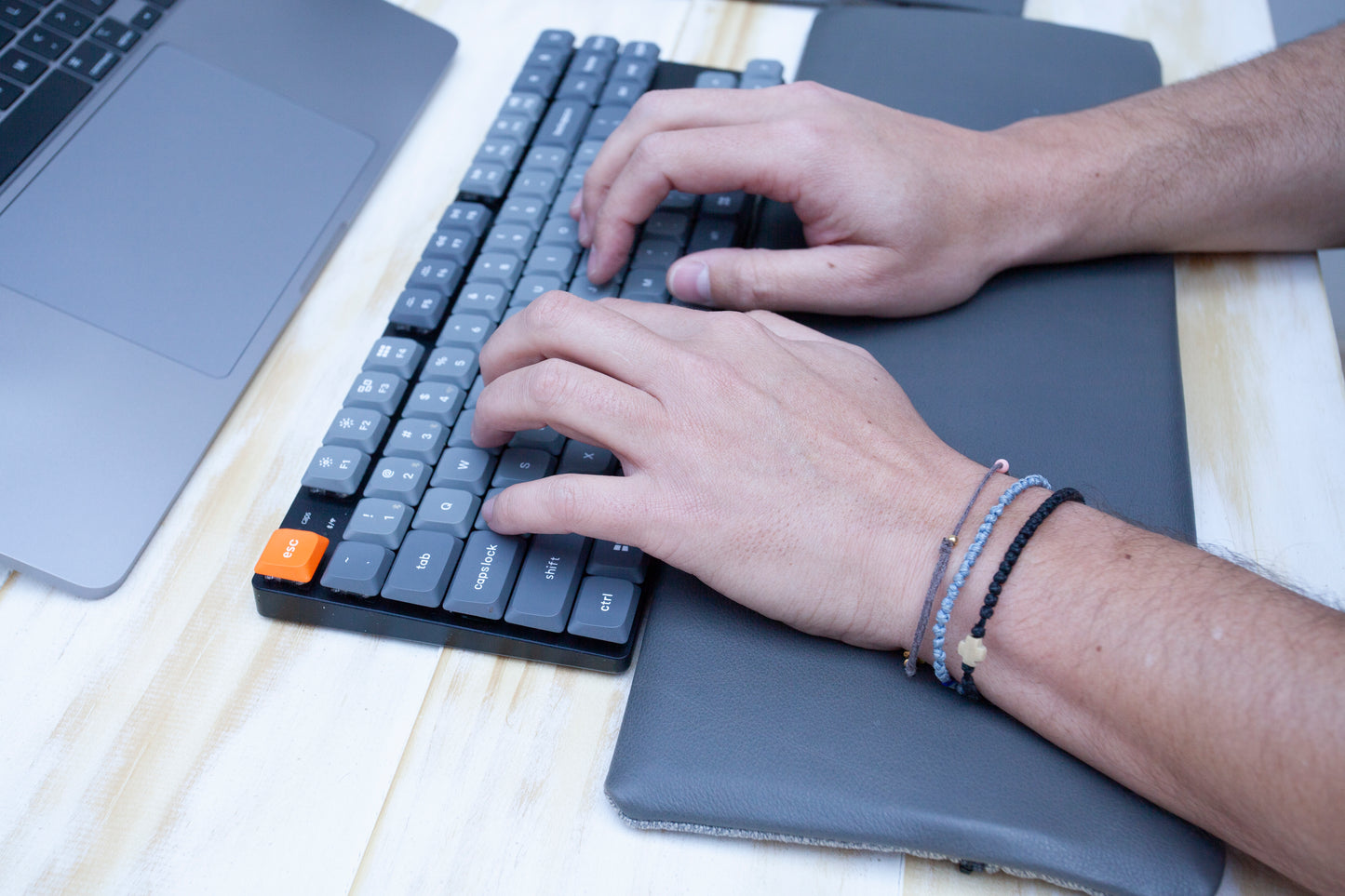 Typing wrist rest cushion, low profile