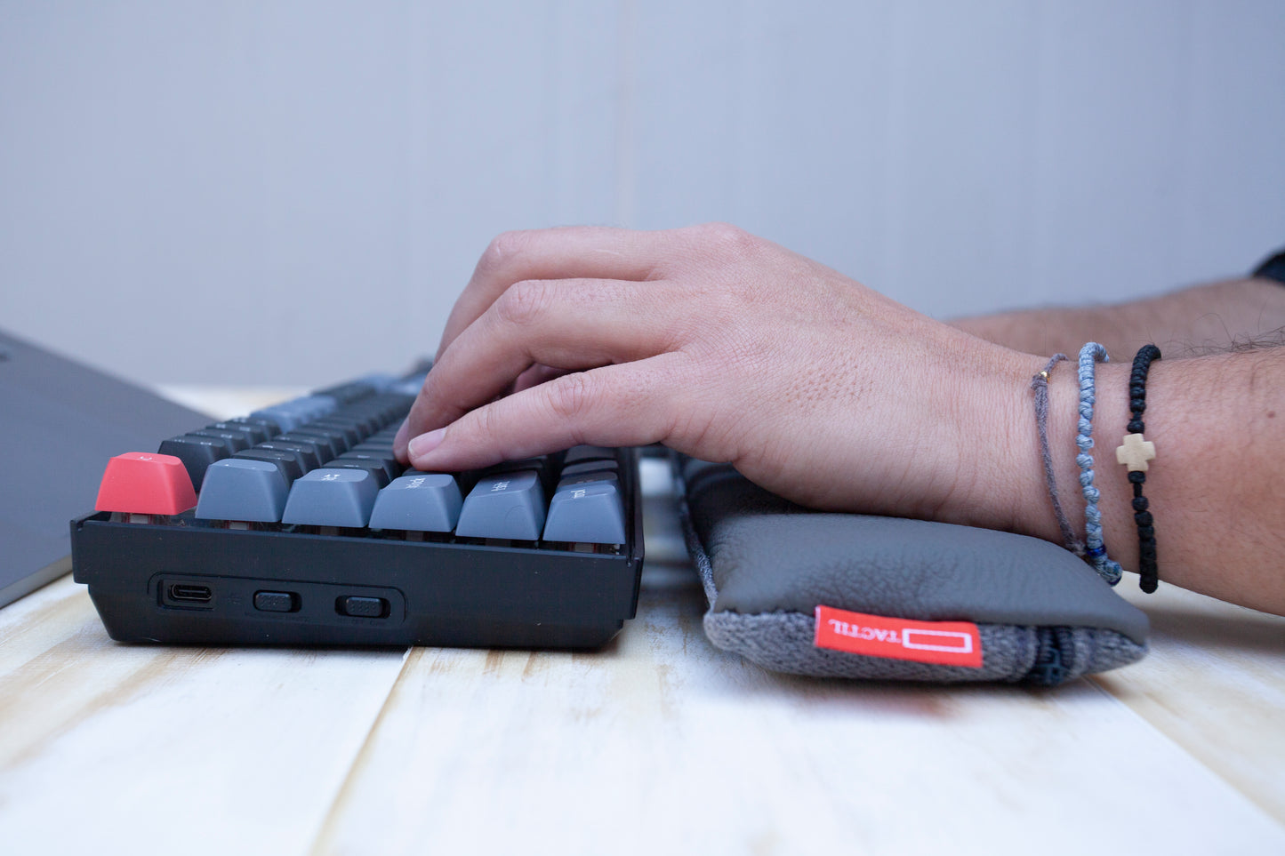 Typing wrist rest cushion, slim