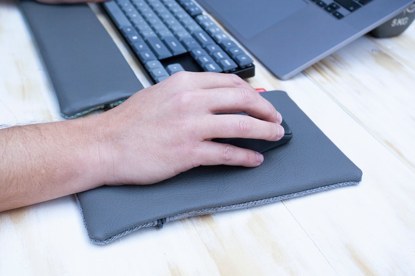 Mouse pad, low profile